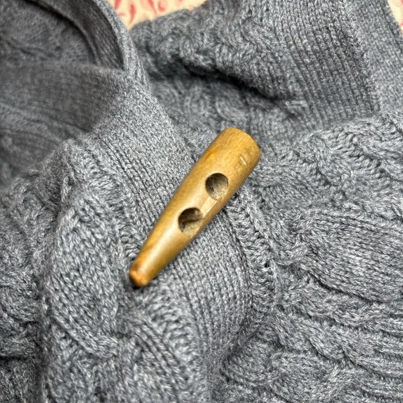 Orvis Light Gray Cable Knit Poncho - Picture 5 of 5